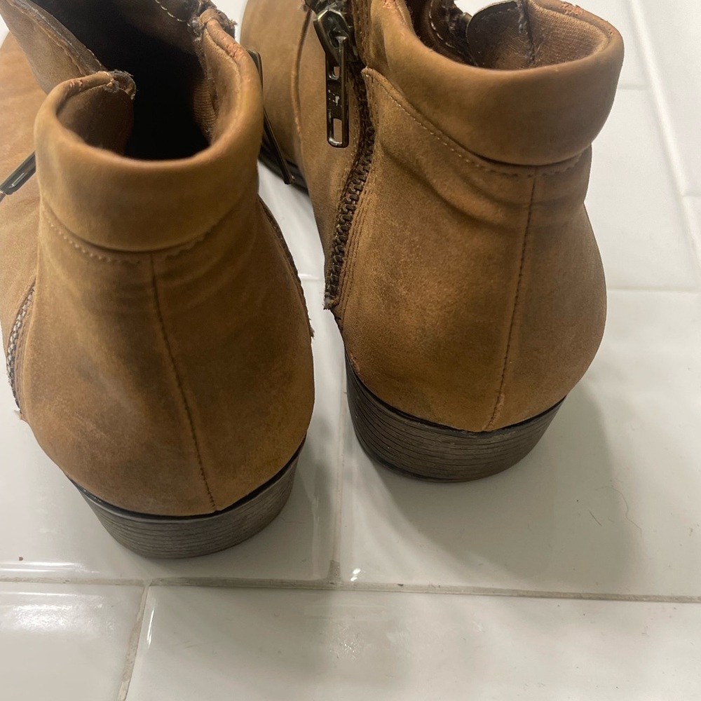 Booties - Picture 4 of 4